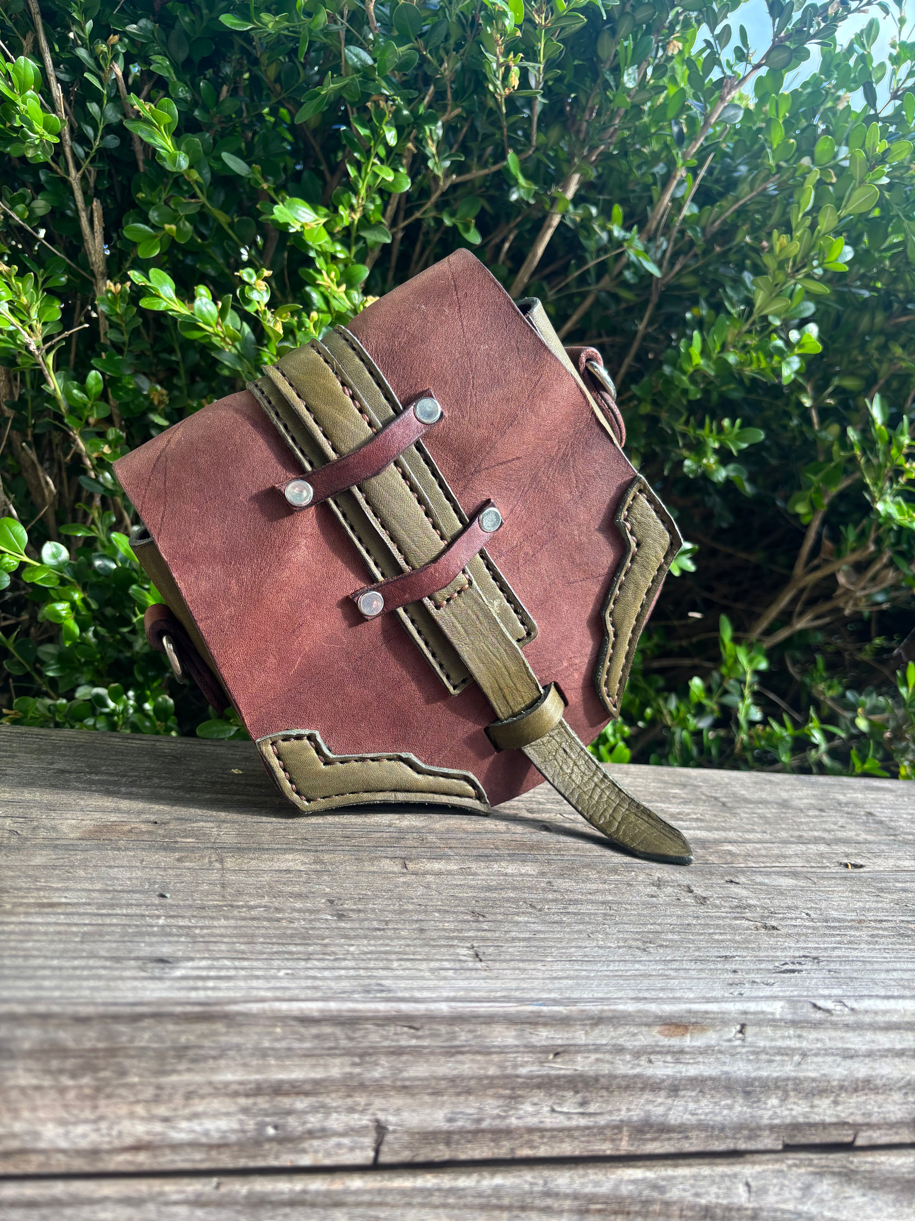 The Old School Pouch